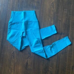NWT alphalete halo athletic seamless mid rise vivid blue 25” women’s XS leggings